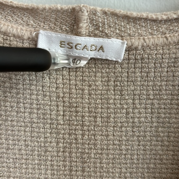Escada wool blend sleeveless sweater top with metallic weave - Picture 2 of 8